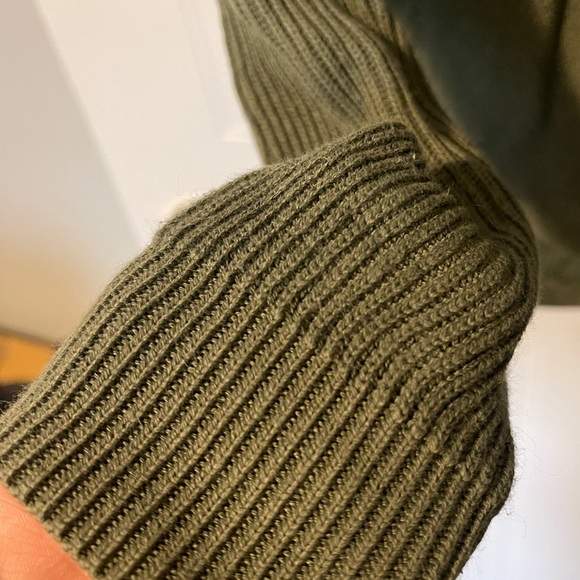 Sweater - Picture 3 of 6